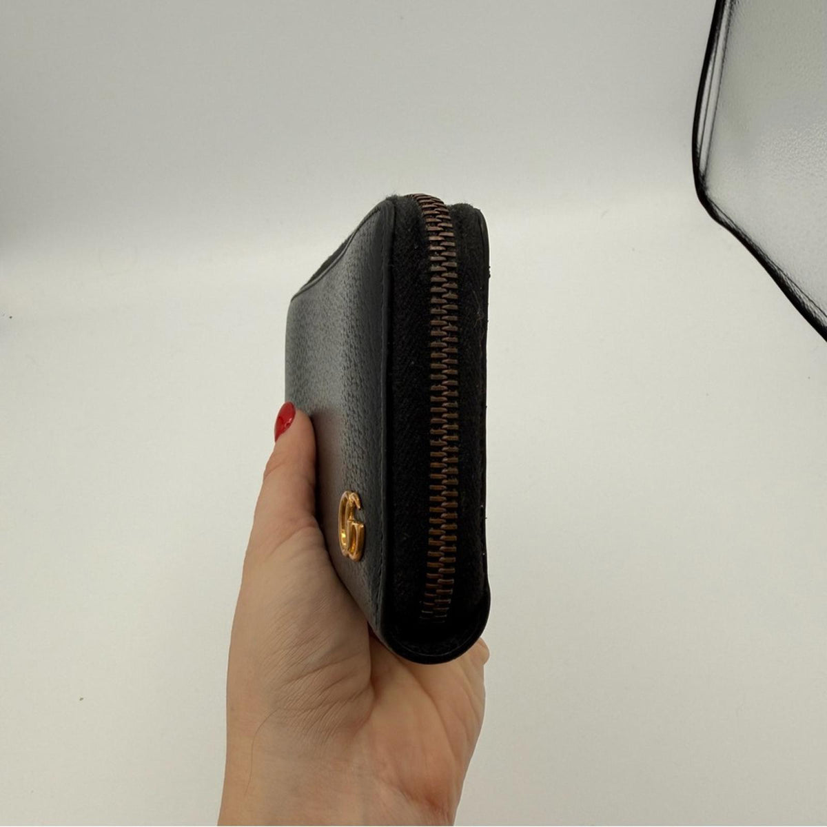 Gucci Leather Zip-Around Wallet