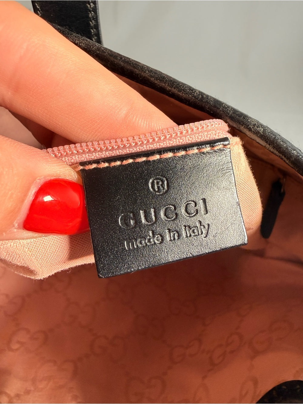 Gucci Jackie in Black w/ Pink Interior
